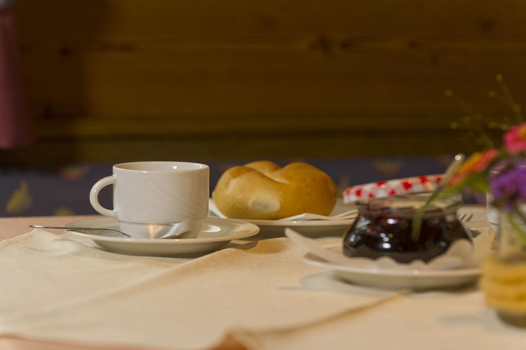 Cafe Pension Zum Jaeger Buchboden Kültér fotó